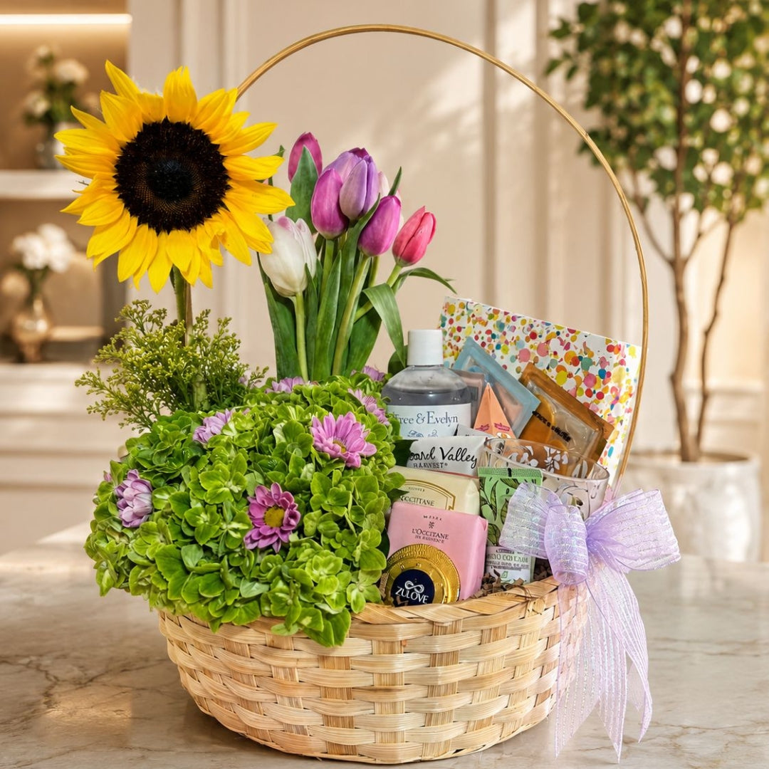 canasta floral spa y chocolate con girasol tulipanes y productos de autocuidado puerto rico