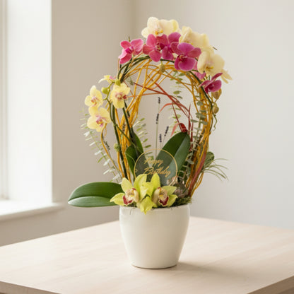 Sublime Orchid 1 – Elegancia Tropical en Blanco y Amarillo
