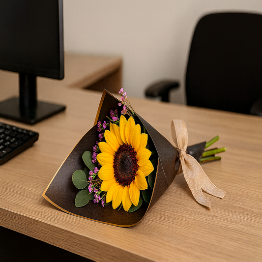 Zulover Sunflower 1 – Single Sunflower with Foliage & Elegant Wrapping