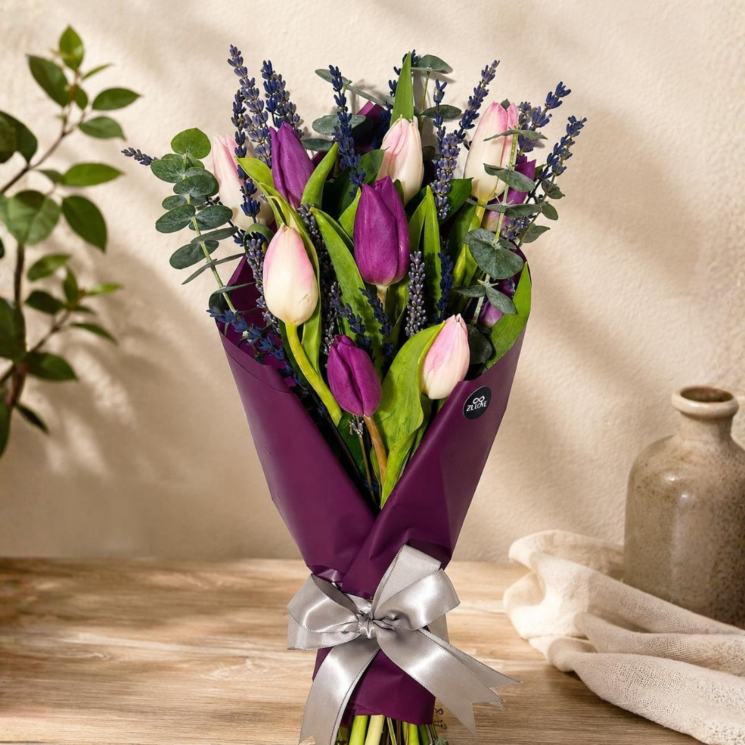 Amour Infini Violet Pink – Tulips with Lavender and Eucalyptus