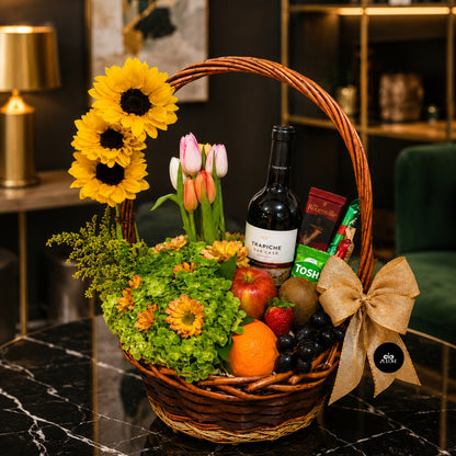 Charming Harvest – Canasta con Vino, Frutas y Flores