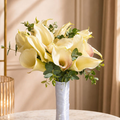Delicate Bond – Bridal Bouquet with Calla Lilies & Eucalyptus