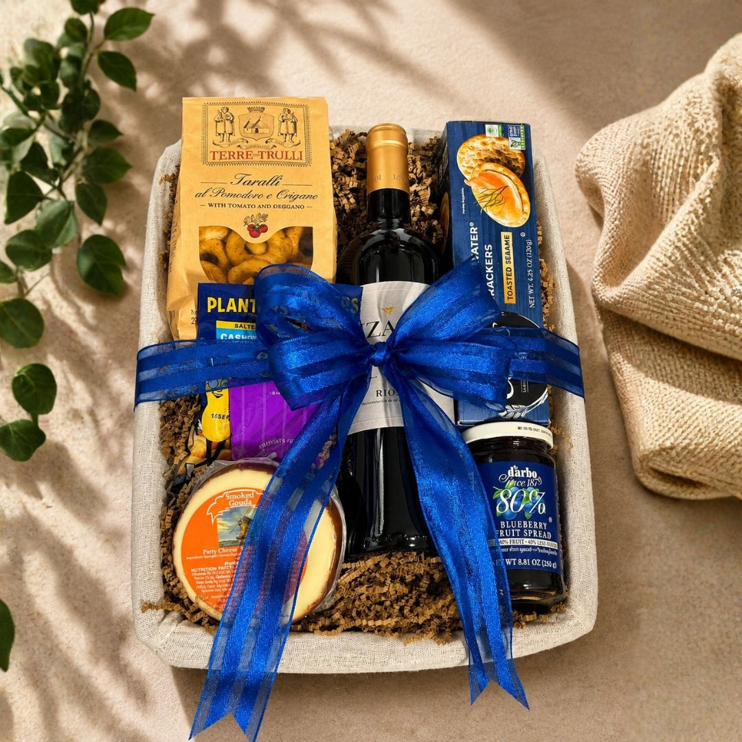 Caja Delight & Decant: Vino, queso y sabores gourmet
