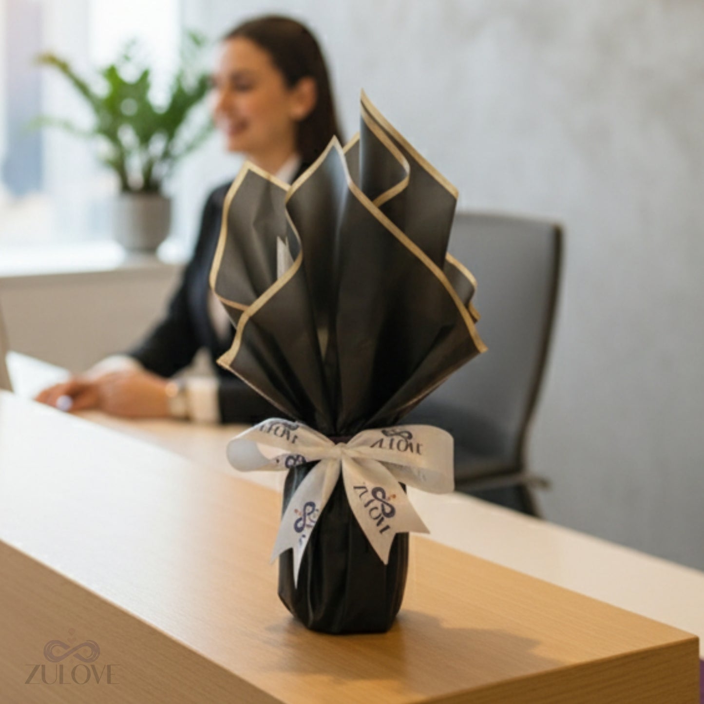 Zulove Wine 1 – Wrapped Elegance