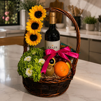 Charming Harvest – Canasta con Vino, Frutas y Flores