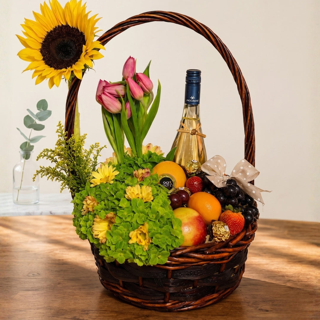 Luxury Charming Harvest – Canasta con Vino, Frutas y Flores