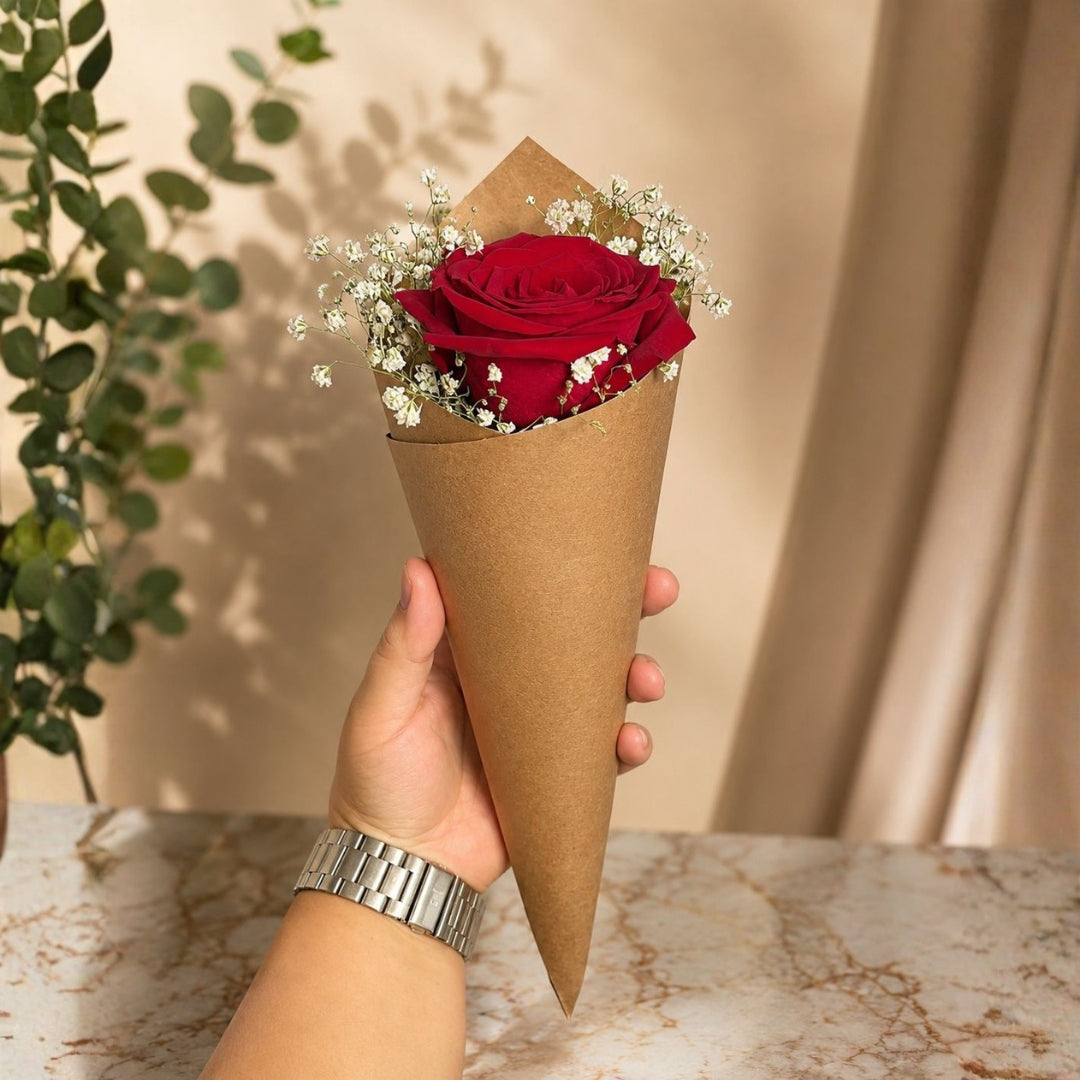 single red rose bouquet with babys breath in kraft cone puerto rico
