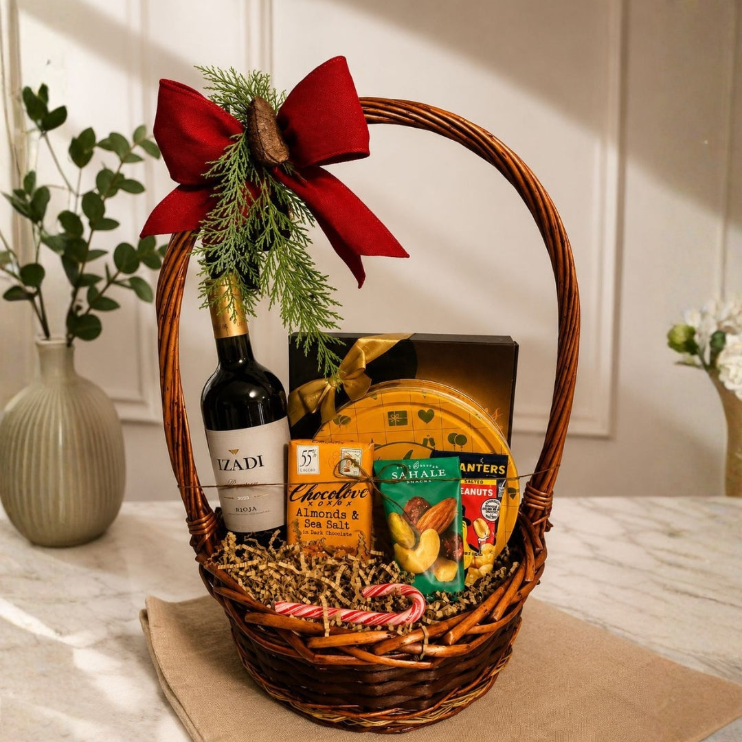 Cesta de regalo Season Bliss: vino y delicias gourmet