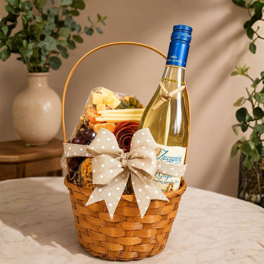 Signature Petite Luxe – Regalo con Vino, Nueces y Charcutería Artesanal