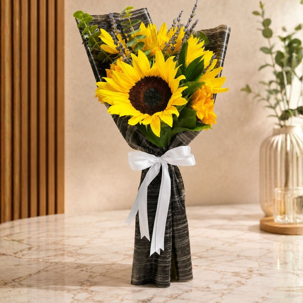 Sun & Relax – Sunflower & Lavender Bouquet