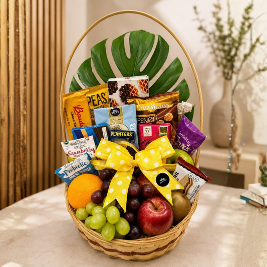 Sweet Gratitude Basket – Canasta con Frutas, Chocolates y Delicias