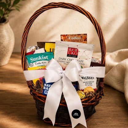Zulove Ember Treats – Canasta Mini de Dulces con Detalle Floral
