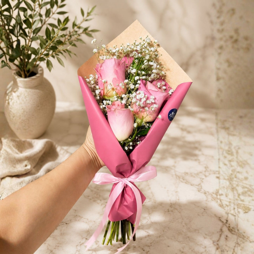 Zulove Infinite Rose – Rose Bouquet with Baby’s Breath