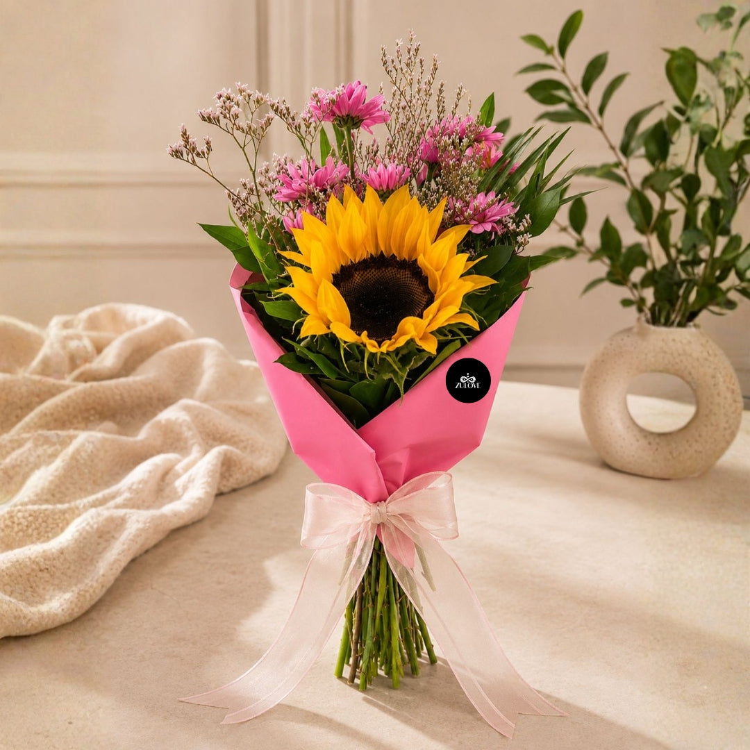 Zulover Sunflower 1 – Single Sunflower with Foliage & Elegant Wrapping