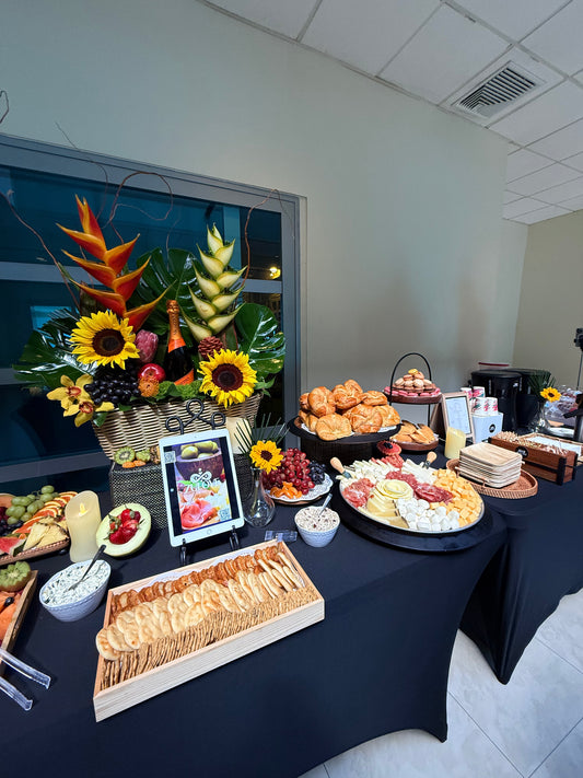 Luxury Charcuterie Table – Gourmet Elegance for Events & Receptions