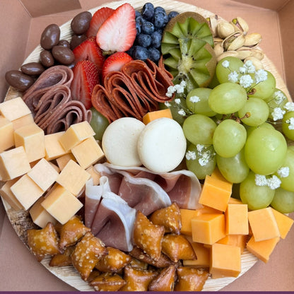 Round Shared Delight 1 – Fruits, Cheese & Charcuterie