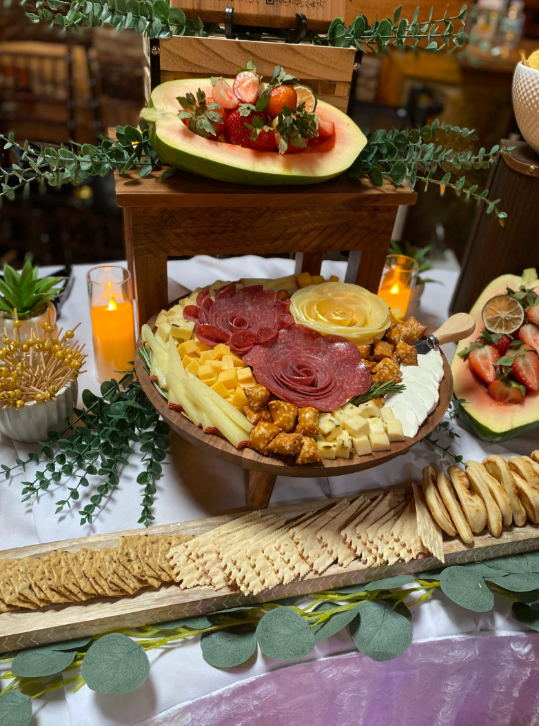 Regular Charcuterie Table – Stylish & Flavorful Display for Casual Gatherings
