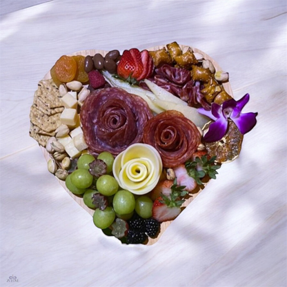 Heart Shared Delight – Fruits, Cheese & Charcuterie
